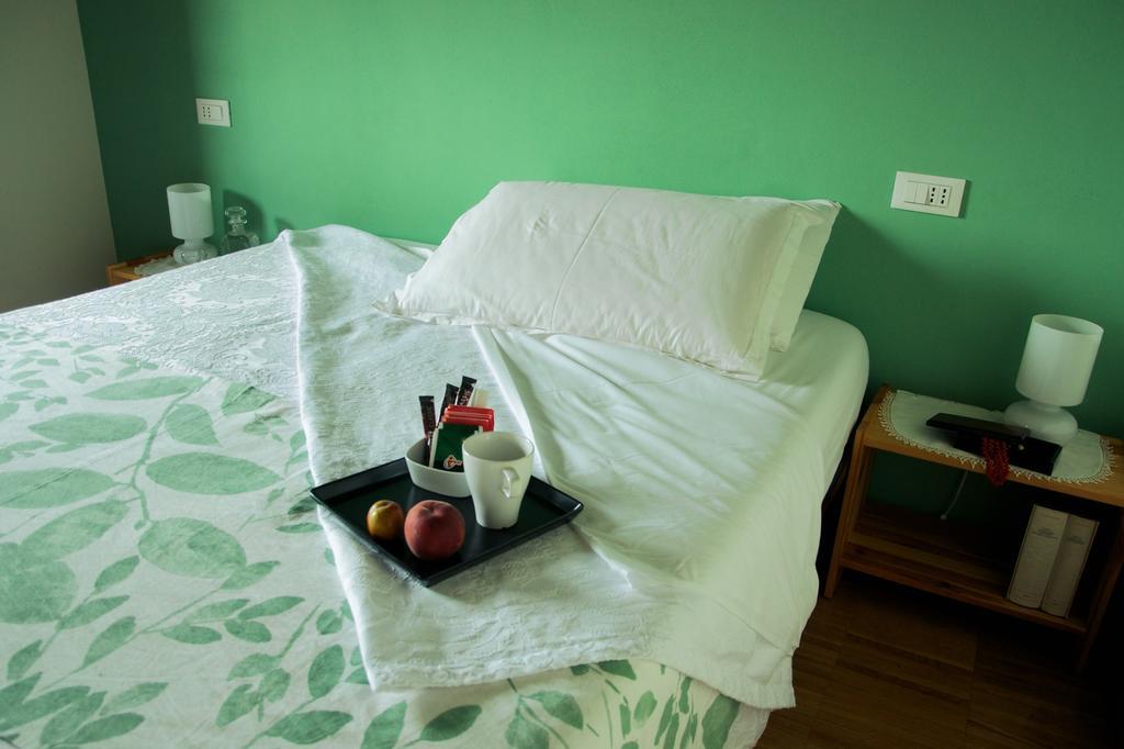 Cascina Delle Mele Bed & Breakfast Vittuone Exterior photo